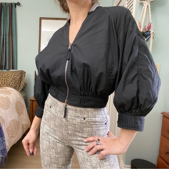 MaxAzria Pleated Cropped Bomber Jacket - Picture 1 of 10